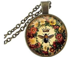 Queen Bee Necklace Flower Jewelry Animal Honeybee Cabochon Pendant Letter Jewelry Antique Bronze Chain Neckless Women Jewellery